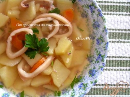 Картофельный суп с кальмаром