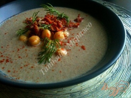 Крем-суп из шампиньонов с горохом нут
