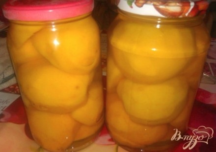 Конвервированные персики в легком сиропе