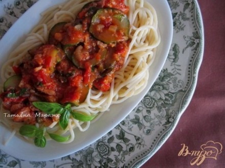 Спагетти с соусом из цукини и сардин