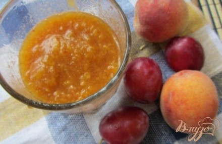 Cливово-персиковый десерт