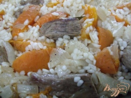 Рис с мясом и абрикосами