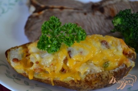 Фаршированный картофель с беконом