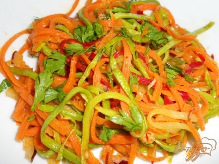 Цветная лапша из овощей по-корейски