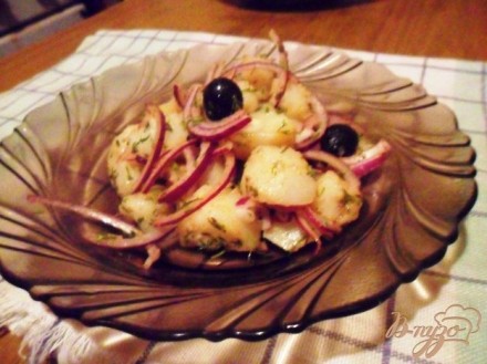 Марокканский картофельный салат с маслинами