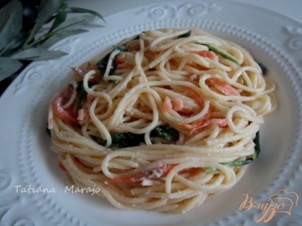 Спагетти с копченой семгой