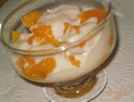 Фруктовый десерт с бананаво-йогуртовым кремом