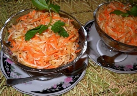 Салат из корня сельдерея с морковью и яблоком