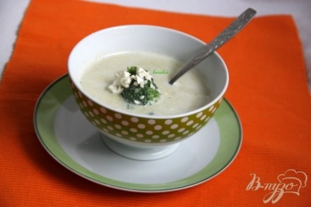 Брокколи крем-суп с творожной горгонзолой