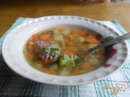 Овощной суп с фрикаделькаим