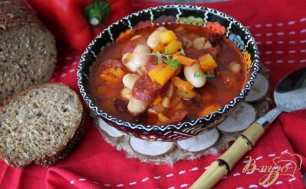 Острый фасолевый суп с  Chorizo