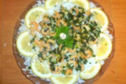 Вкусный салат с креветками и рисом
