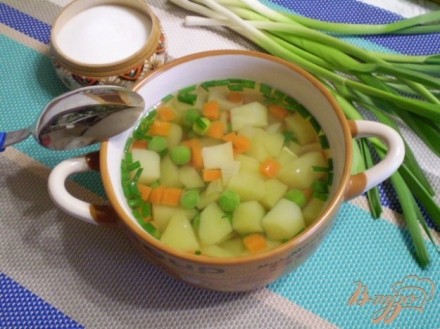 Легкий суп диетический с зеленым горошком