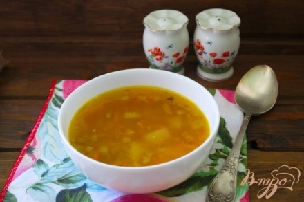 Легкий рыбно-картофельный суп с консервами