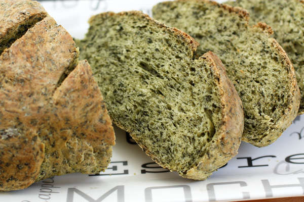 Зеленый хлеб со шпинатом