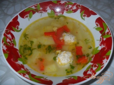 Вермишелевый суп с фрикадельками и яйцом